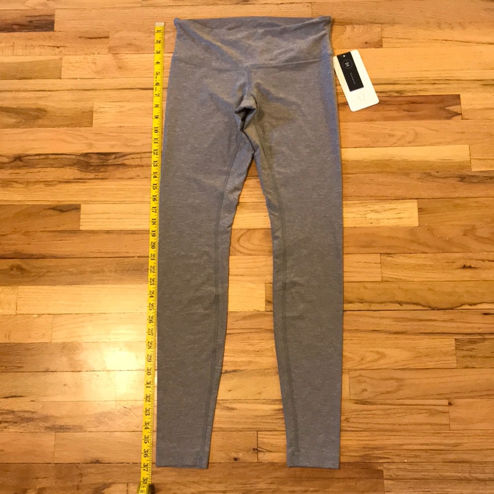 Lululemon Wunder Under lll Size 6